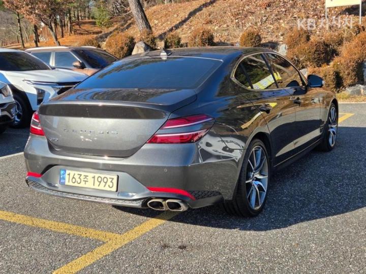 Genesis G70 2.0T Standard 7