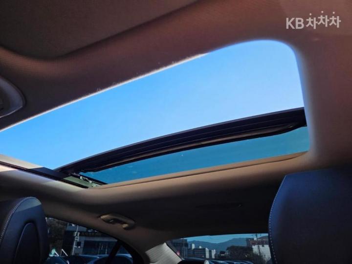 Genesis G70 2.0T Standard 9