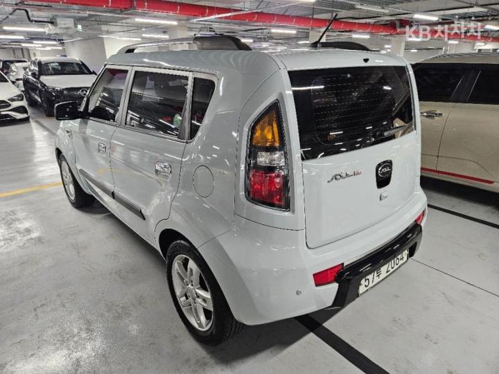 Kia Soul 1.6 2U COOL 9