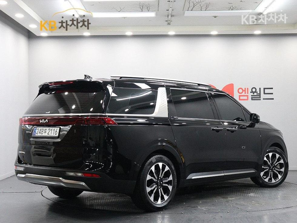 2023 - kia carnival