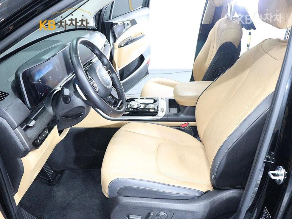 2023 - kia carnival