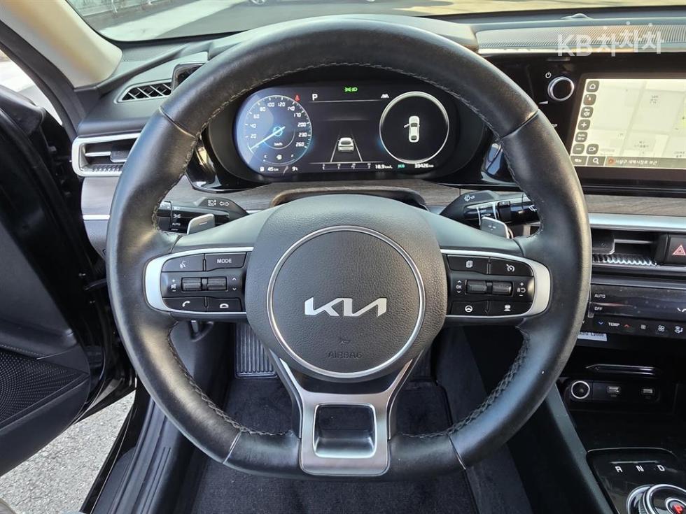 2023 - kia k5