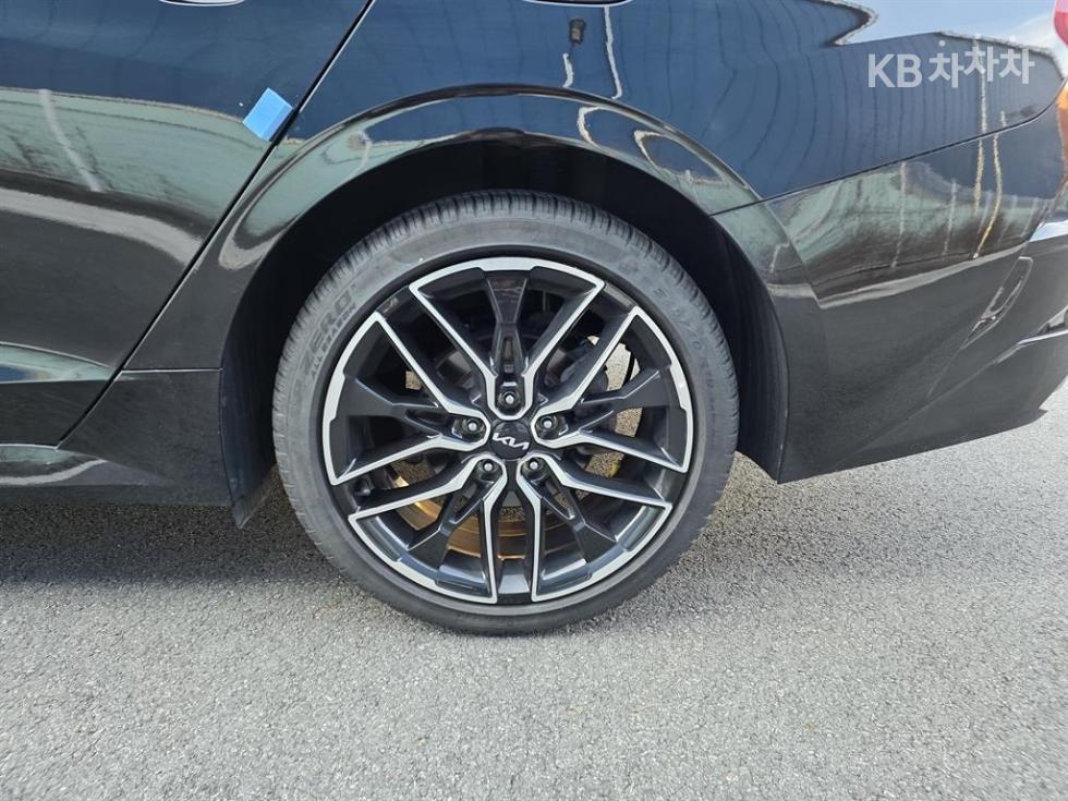 2023 - kia k5