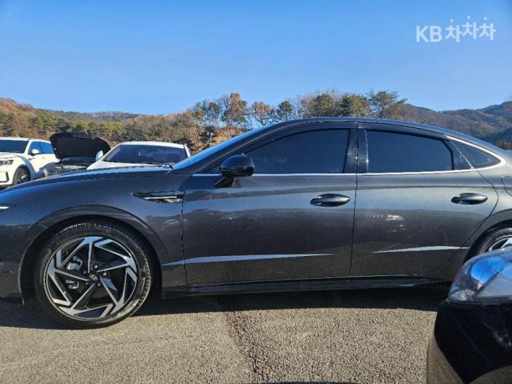 Hyundai Sonata The Edge DN8 1.6 Turbo Exclusive 4