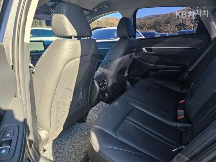 Hyundai Sonata The Edge DN8 1.6 Turbo Exclusive 7