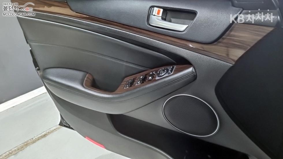 2016 - kia k7