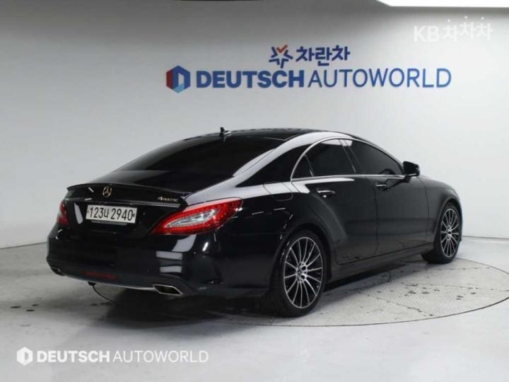 Mercedes-Benz CLS-Class W218 CLS250d 4 Matic AMG Line W218 3