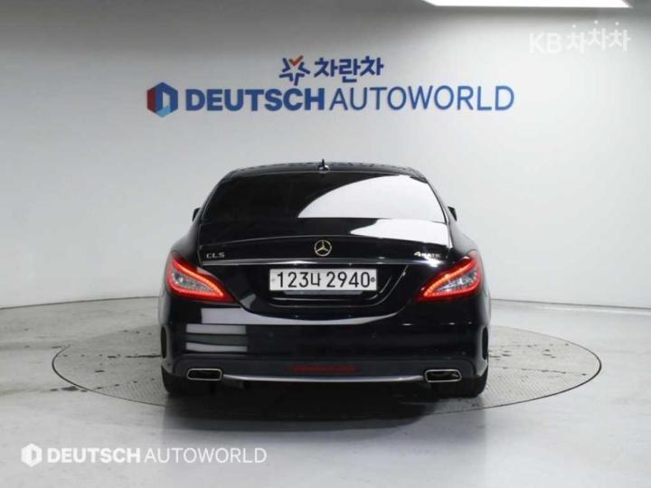 Mercedes-Benz CLS-Class W218 CLS250d 4 Matic AMG Line W218 5