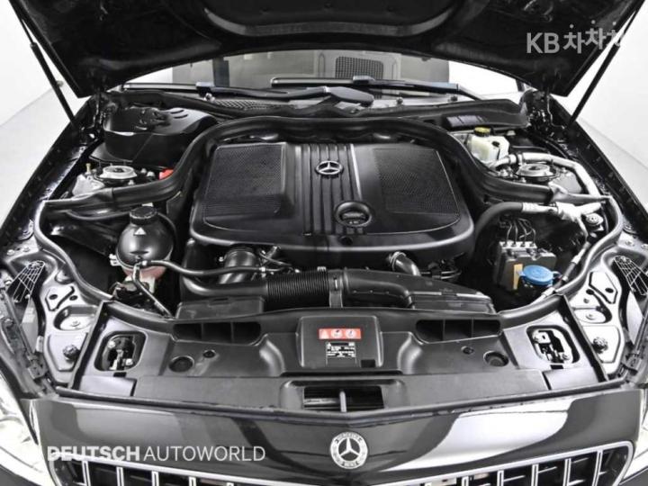 Mercedes-Benz CLS-Class W218 CLS250d 4 Matic AMG Line W218 7