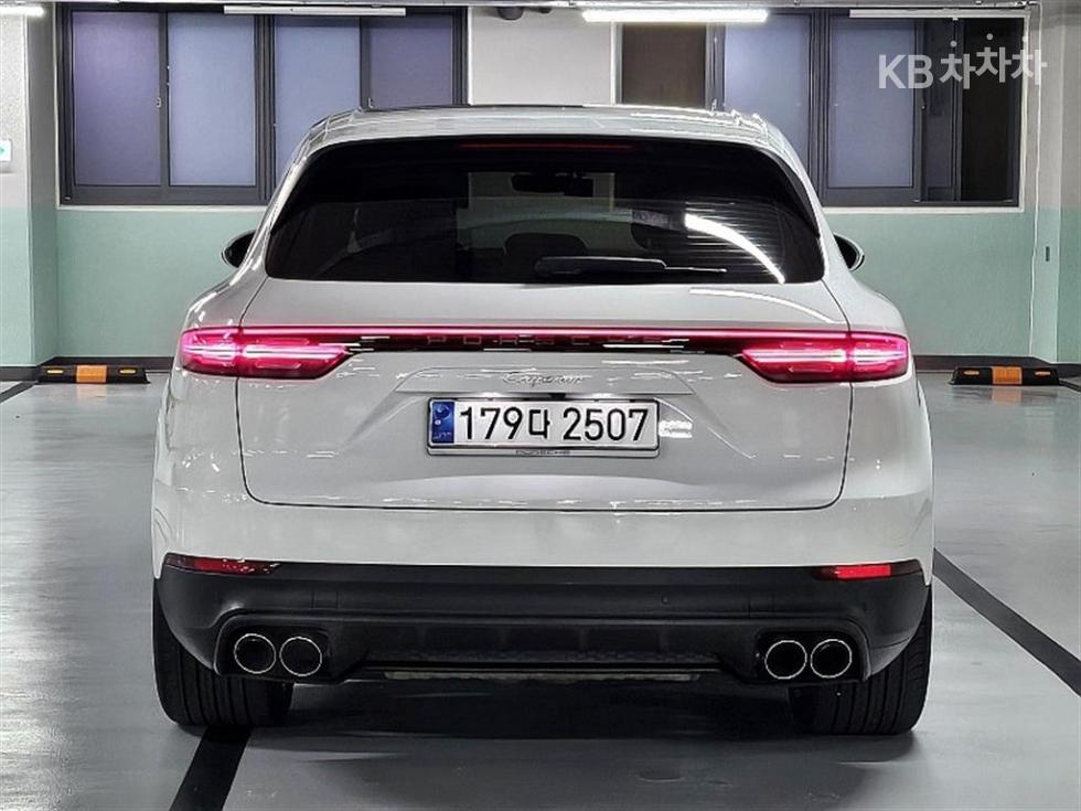2023 Porsche (9Y0) photo