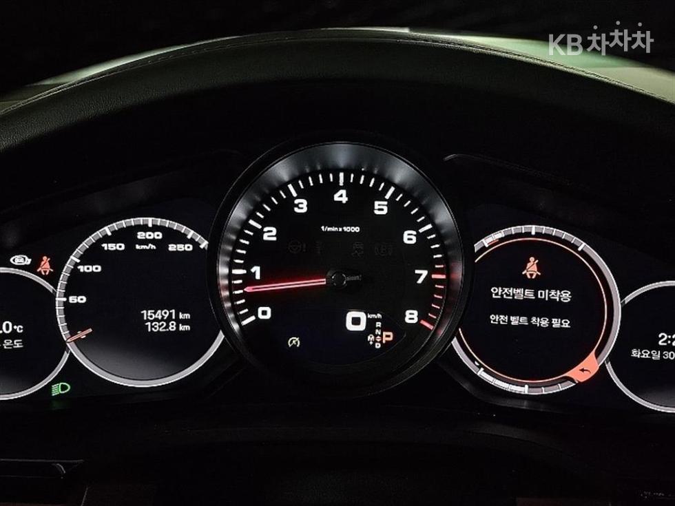 2023 Porsche (9Y0) photo