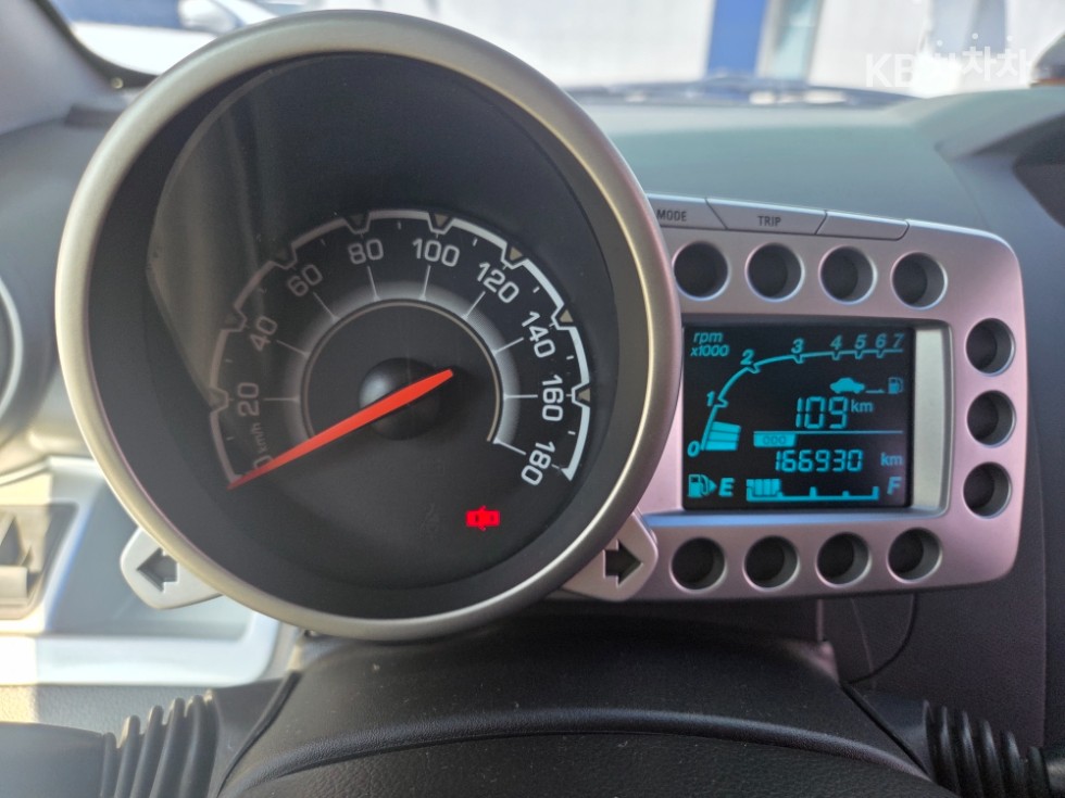 Chevrolet Spark — miniaturë 9