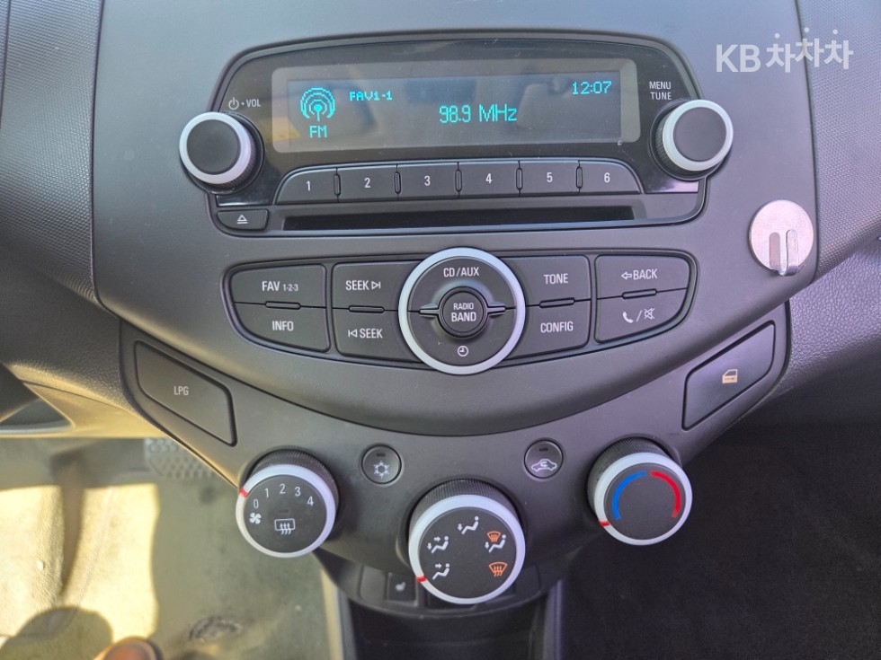 Chevrolet Spark — miniaturë 11