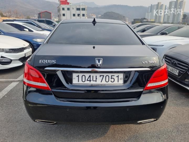 Hyundai Equus New VS380 Luxury 4