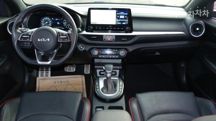 Kia K3 GT BD 1.6 T-GDi 5 Duo Signature 9