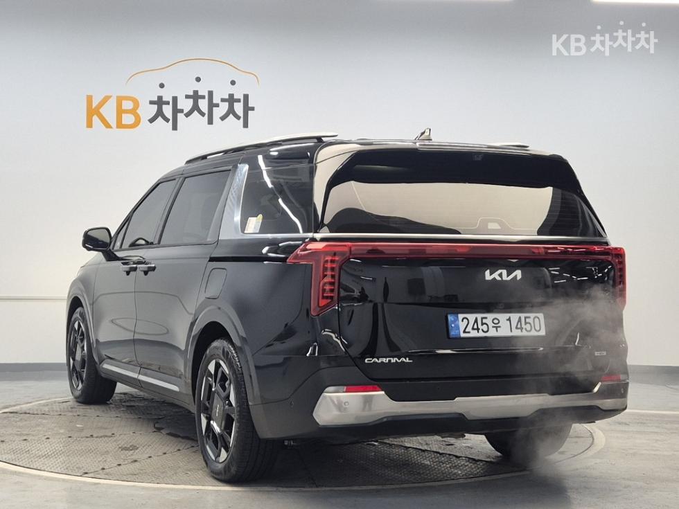 2025 - kia carnival