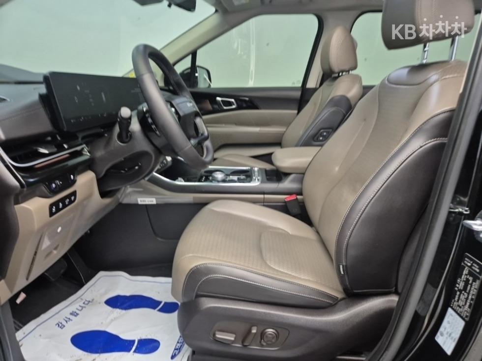 2025 - kia carnival