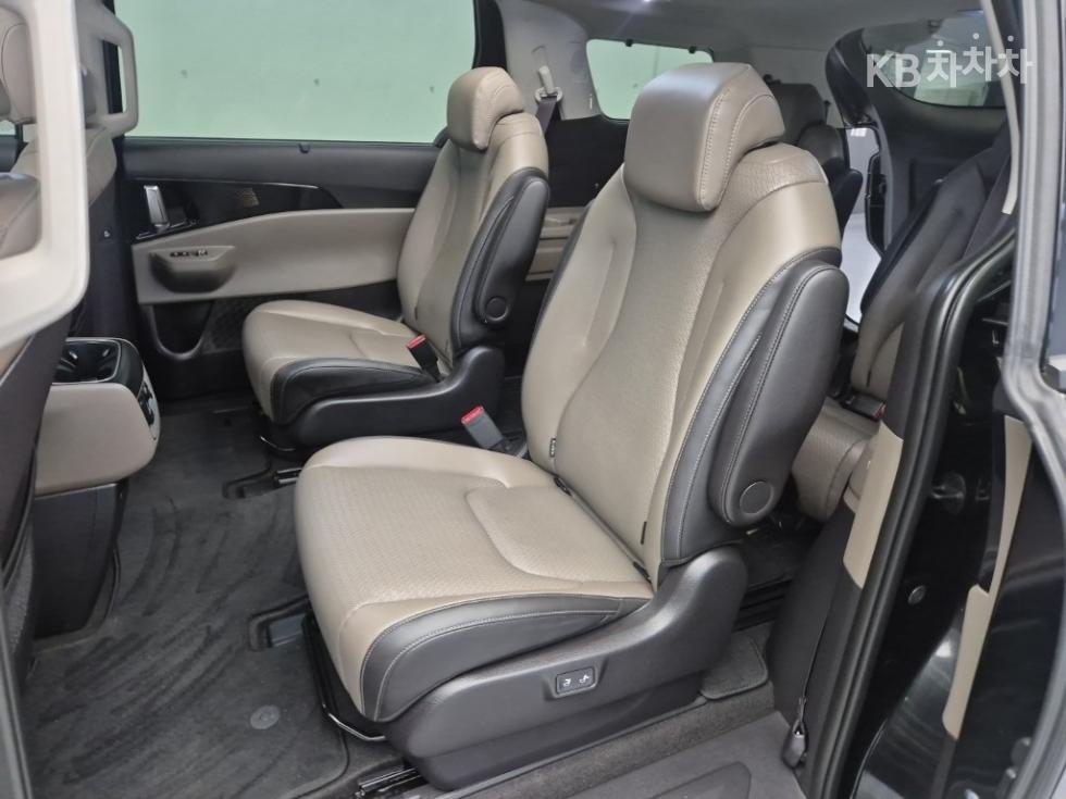 2025 - kia carnival