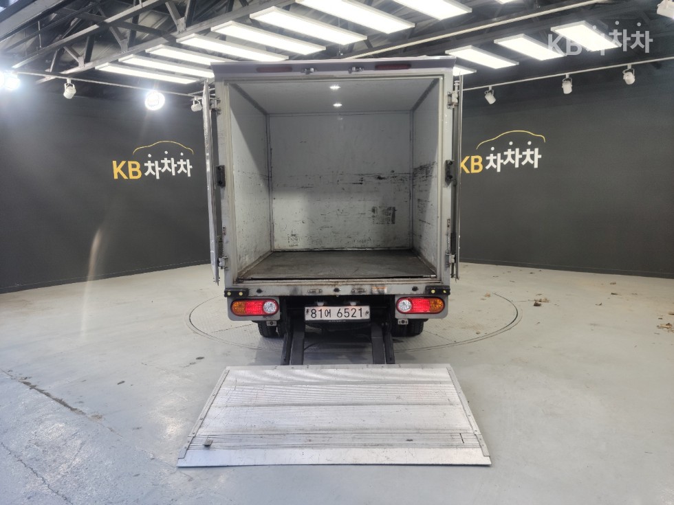 Hyundai 포터2 초장축 더블캡 내장탑차 SUP - фото 1