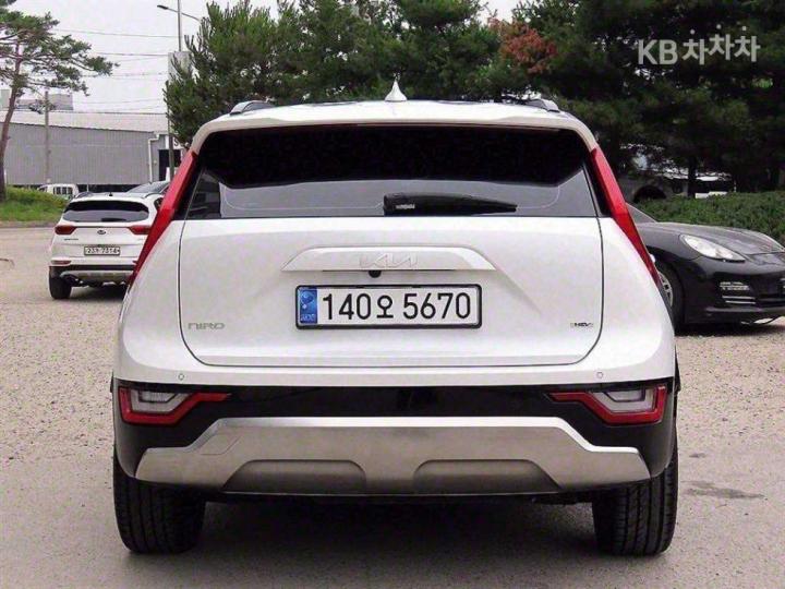 Kia Niro The 1.6 HEV Signature 5