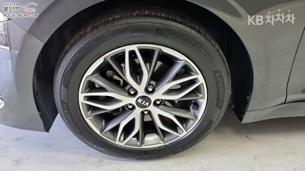 2020 - kia k5