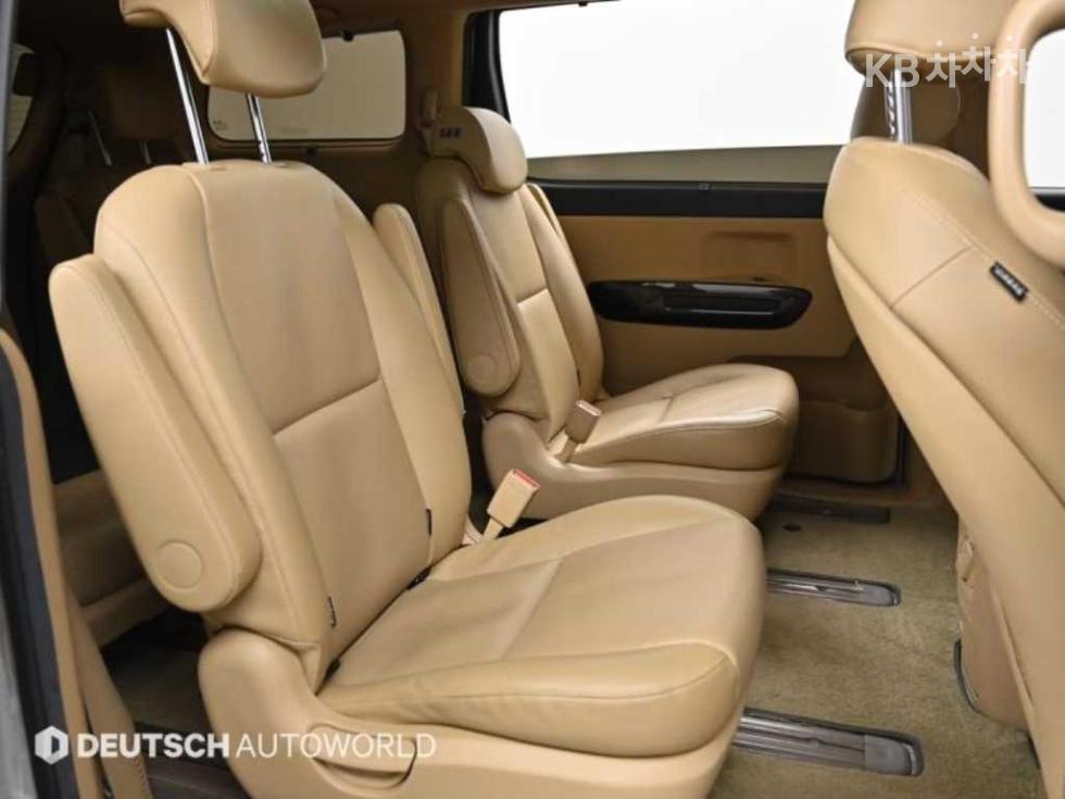 2017 - kia carnival