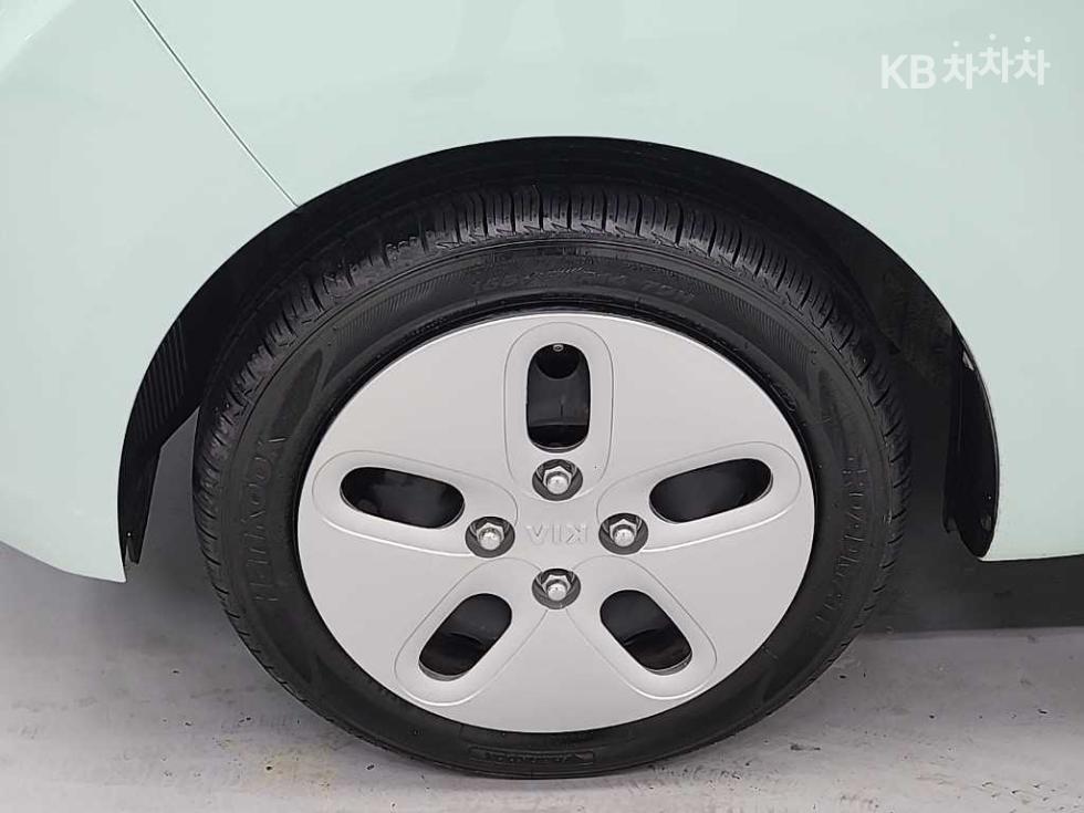 2021 - kia ray