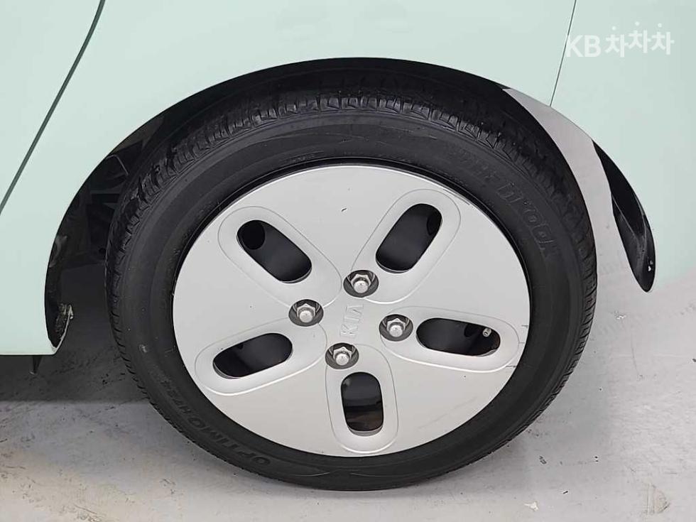 2021 - kia ray