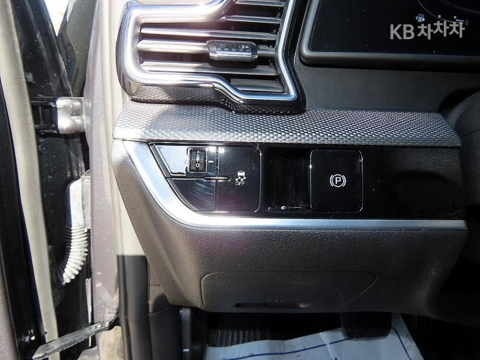 2023 - kia sportage