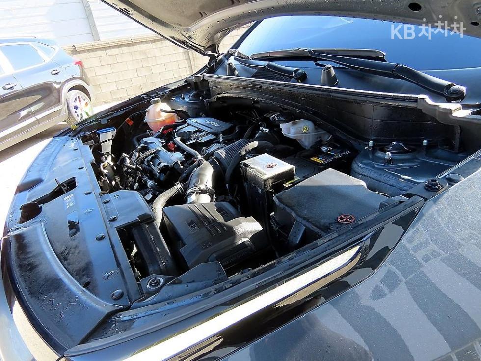 2023 - kia sportage