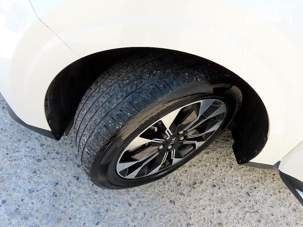 2021 - kia carnival