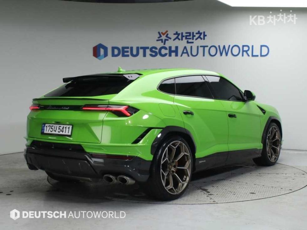 Lamborghini Urus — miniaturë 2