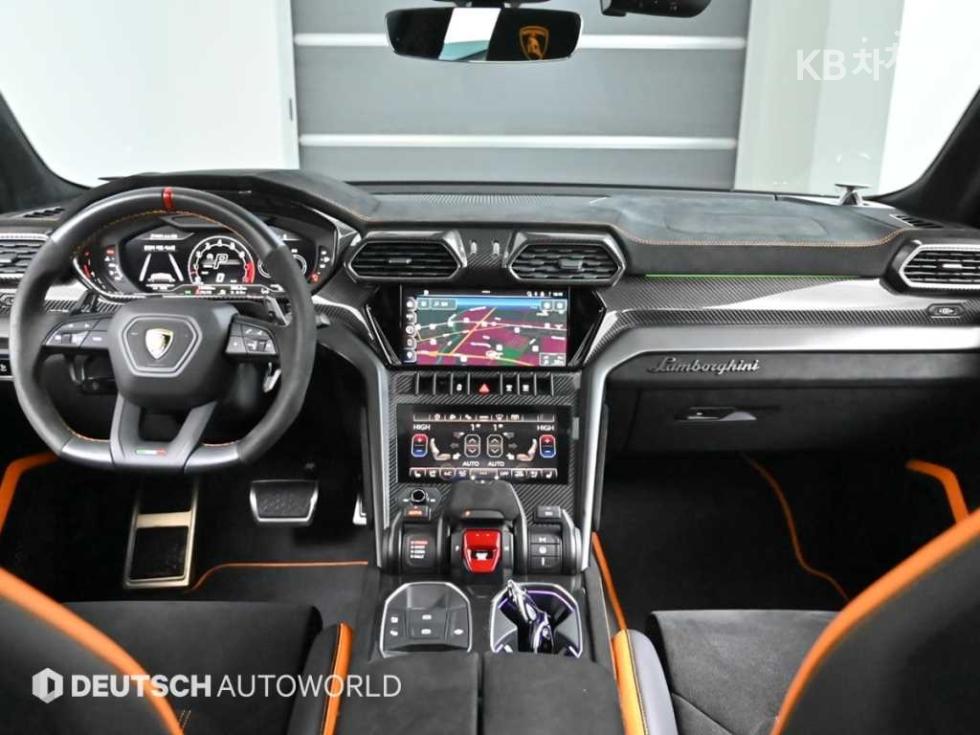 Lamborghini Urus — miniaturë 7