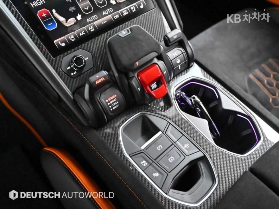 Lamborghini Urus — miniaturë 9