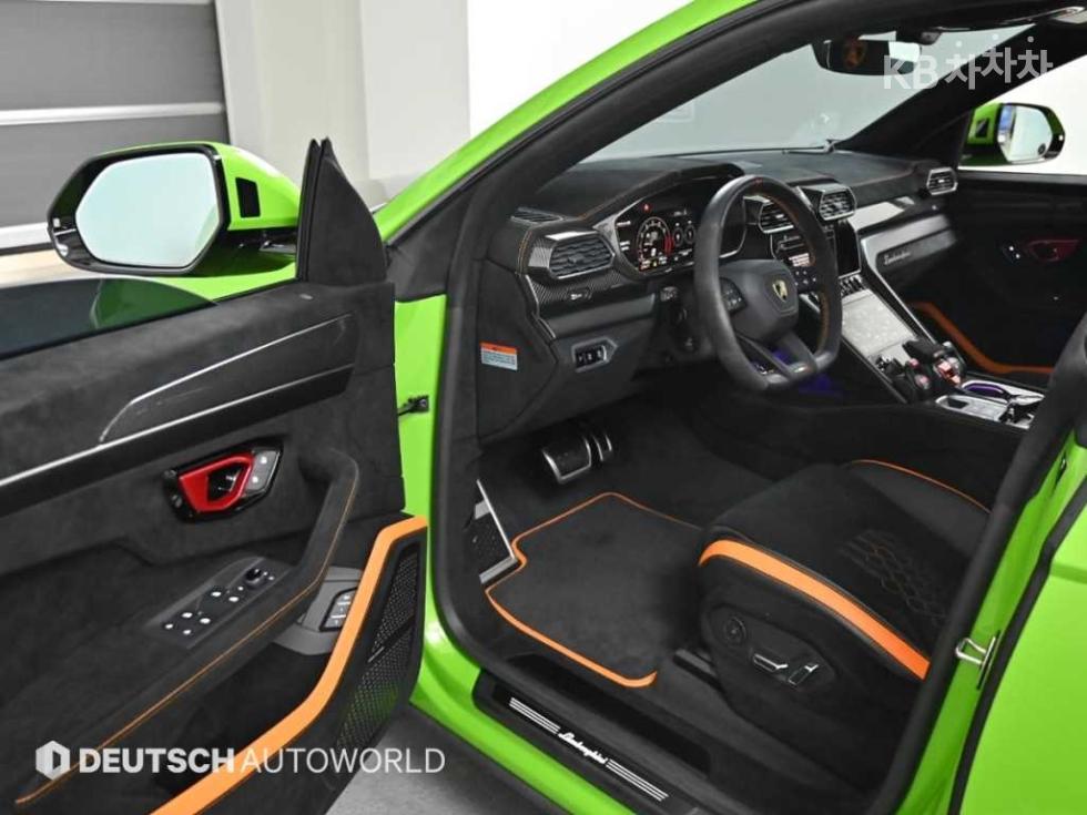 Lamborghini Urus — miniaturë 11