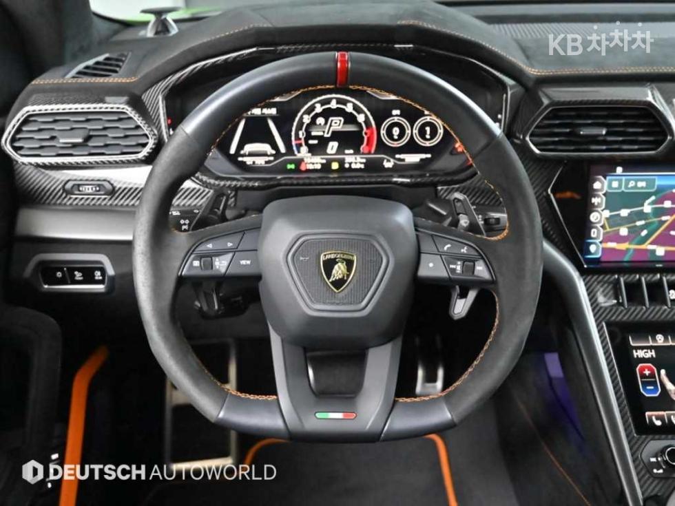 Lamborghini Urus — miniaturë 13