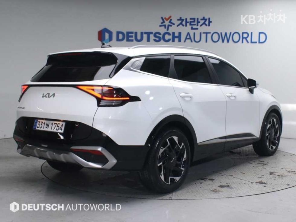 2023 - kia sportage