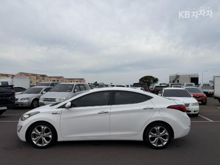 Hyundai Avante 1.6 VGT Modern Base Type 5