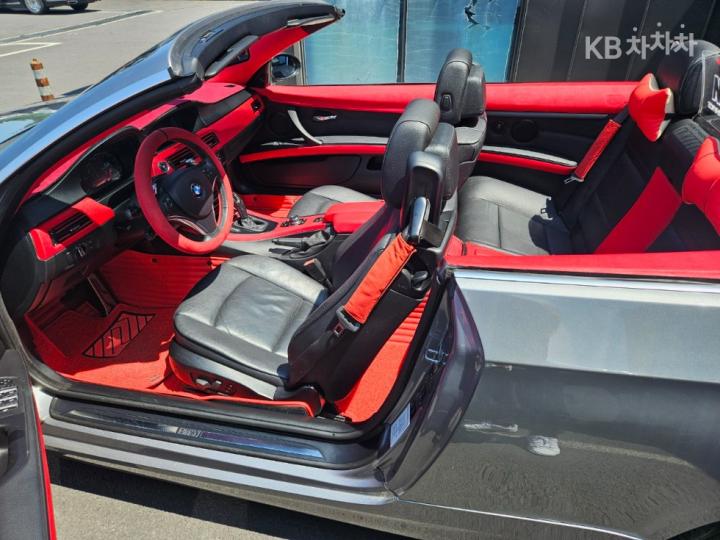 BMW 3 Series New 328i Convertible 6