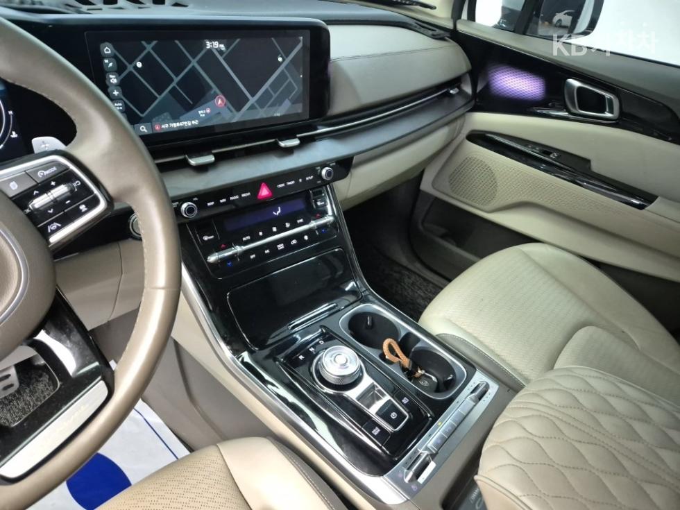 2021 - kia carnival