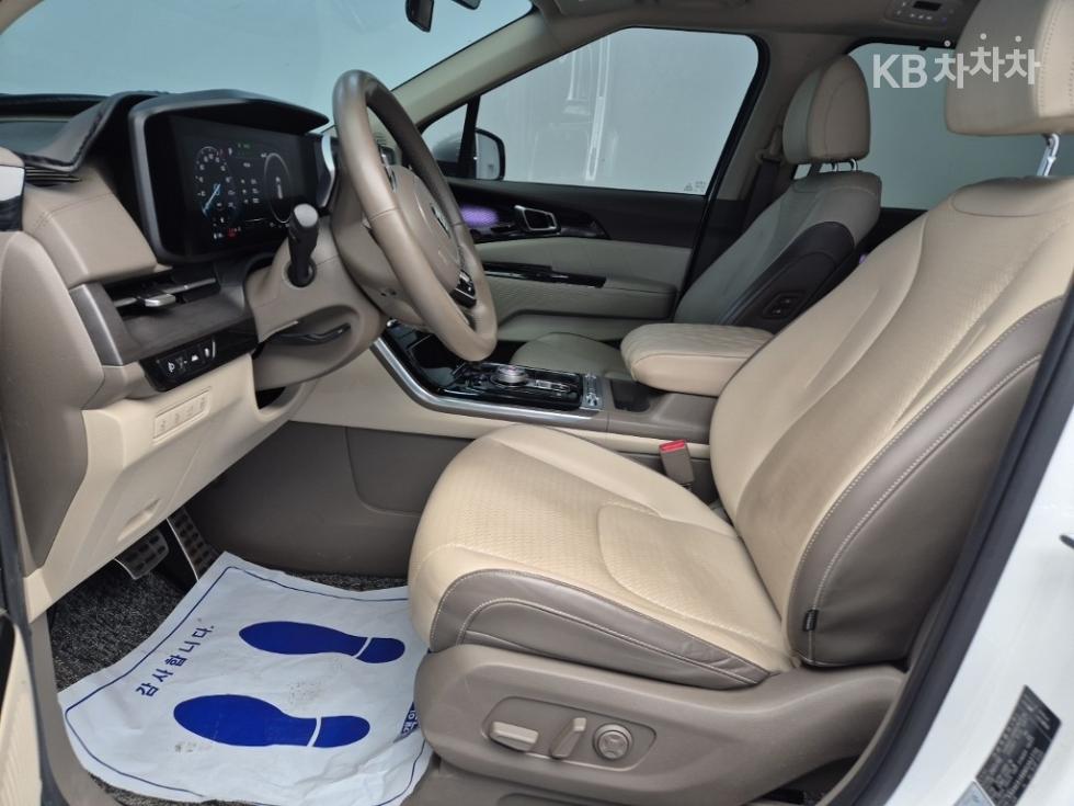 2021 - kia carnival