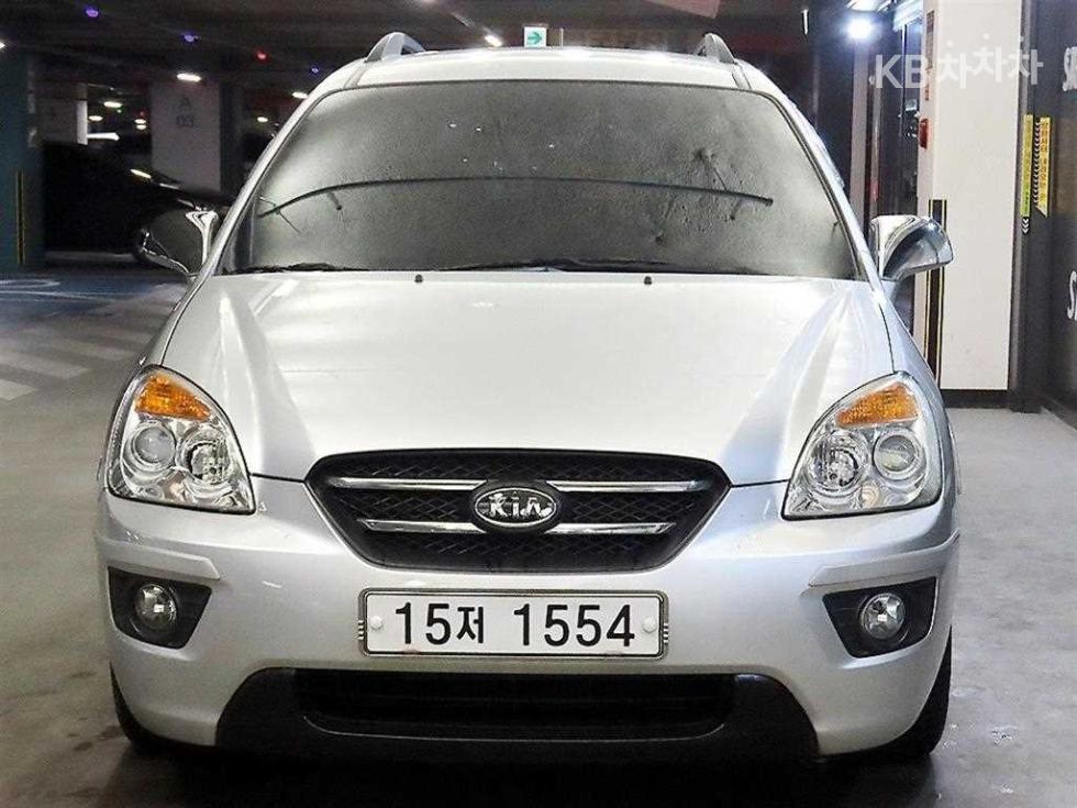 Kia Carens — miniaturë 2