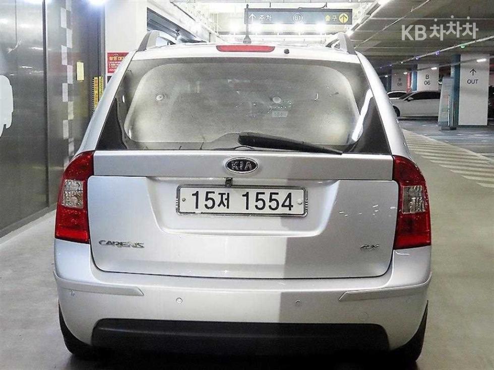 Kia Carens — miniaturë 5