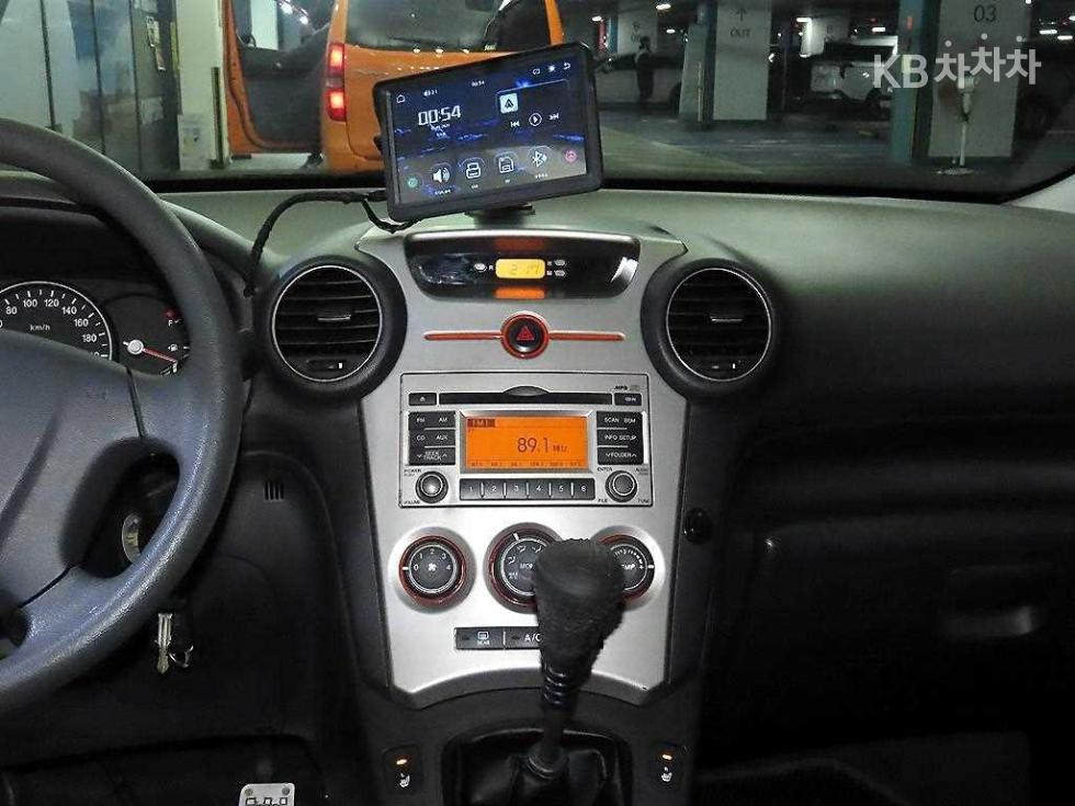 Kia Carens — miniaturë 11