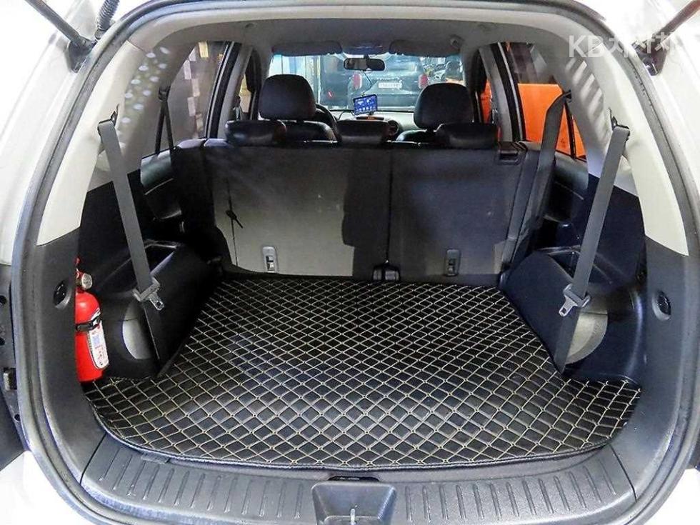 Kia Carens — miniaturë 16
