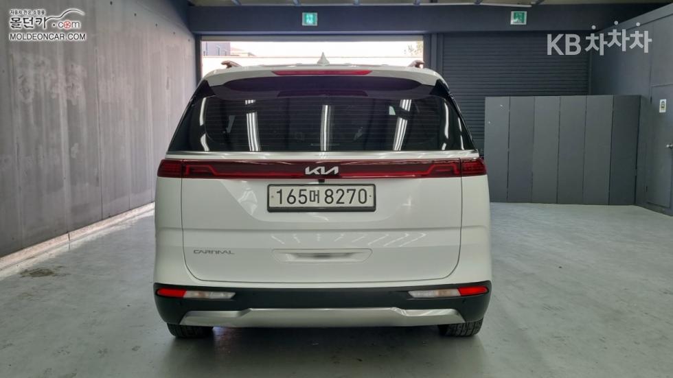 2023 - kia carnival