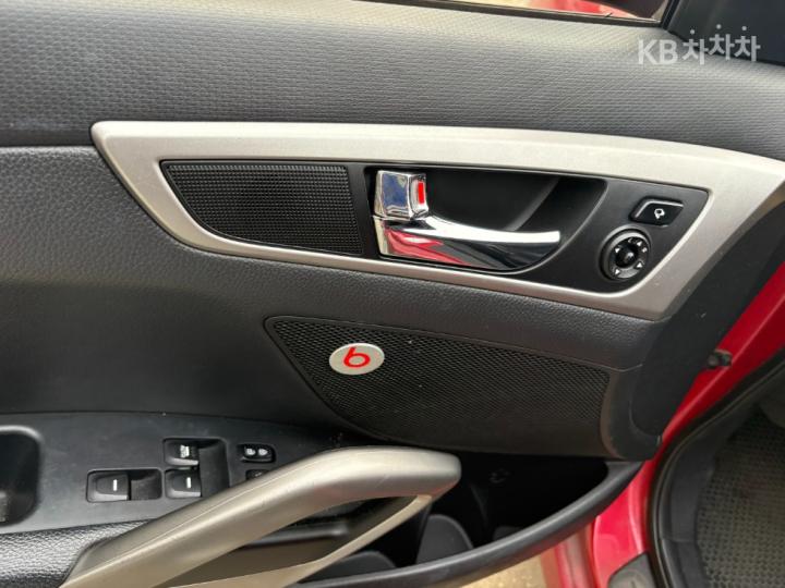 Hyundai Veloster PYL Base Type 10