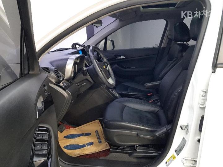 Chevrolet Orlando LT Premium 9