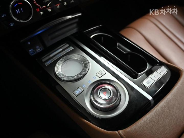 Genesis G80 RG3 2.5 T-GDi AWD 10