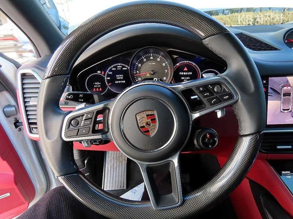 2022 Porsche (9Y0) photo
